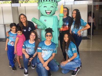 Inglês EASY presente a EXPOCETI na Arena Pernambuco