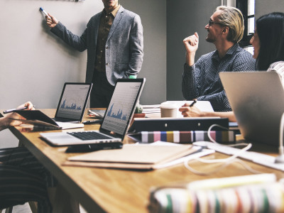 Aprender inglês pode te ajudar a garantir uma posição com maior salário